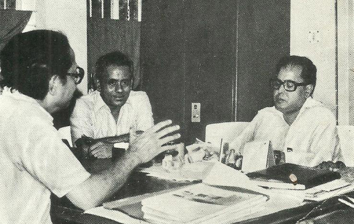 Dr Saroj Gupta With Sri Pranab Mukherjee  (Finance Minister)